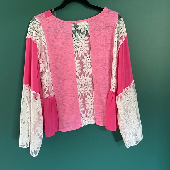 POL Lace Sleeve Women's Top - Picture 3 of 4